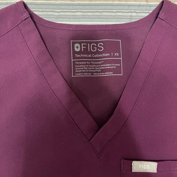 Figs Top Catarina One-Pocket Scrub Top Used (forgot the name) XS - Picture 2 of 3